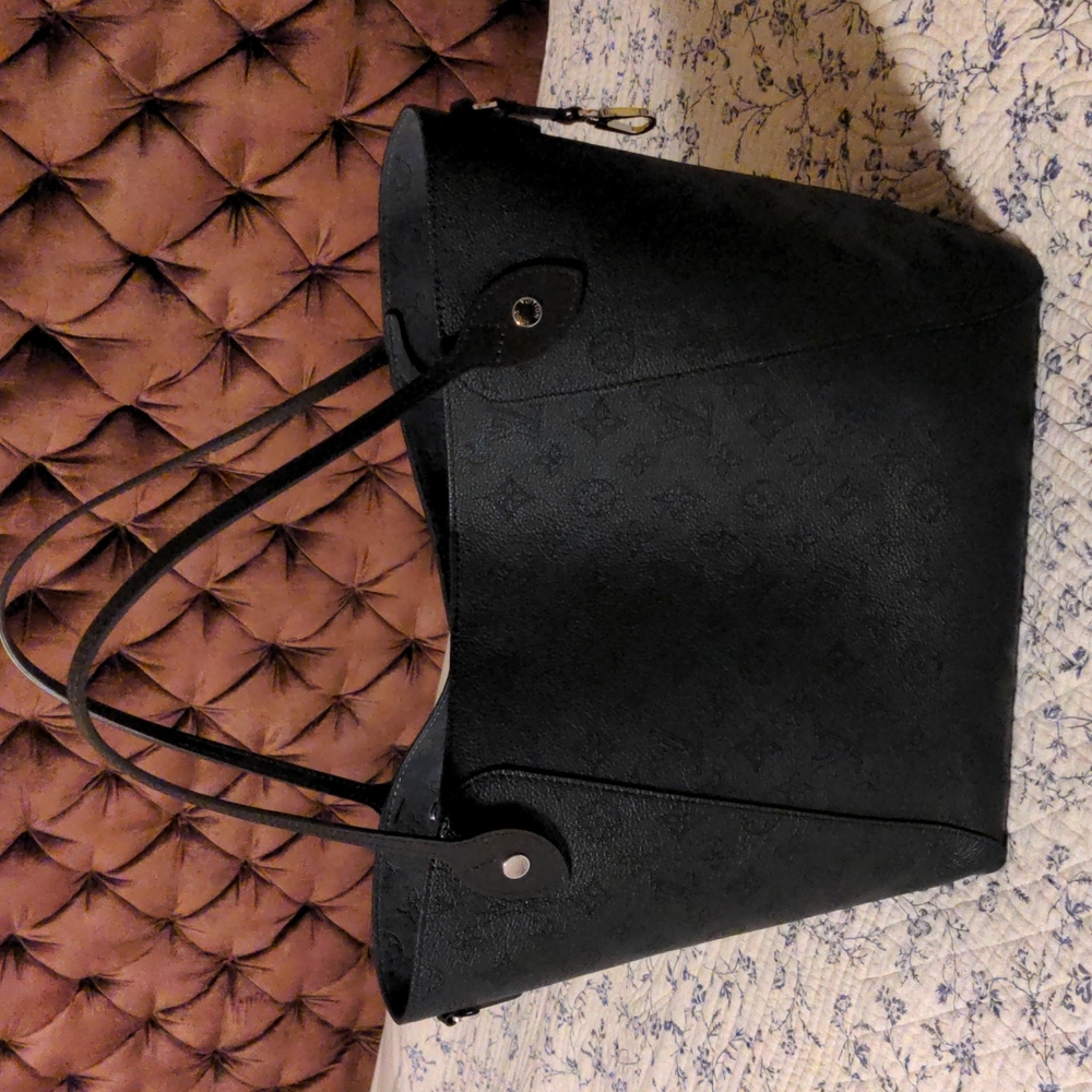 Louis Vuitton Mahina Hina MM